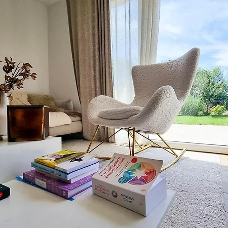 Le Petit Bonheur Avec Jardin - T3 Apartment *