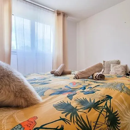 Le Petit Bonheur Avec Jardin - T3 Apartment *