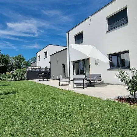 Apartment Le Petit Bonheur Avec Jardin - T3